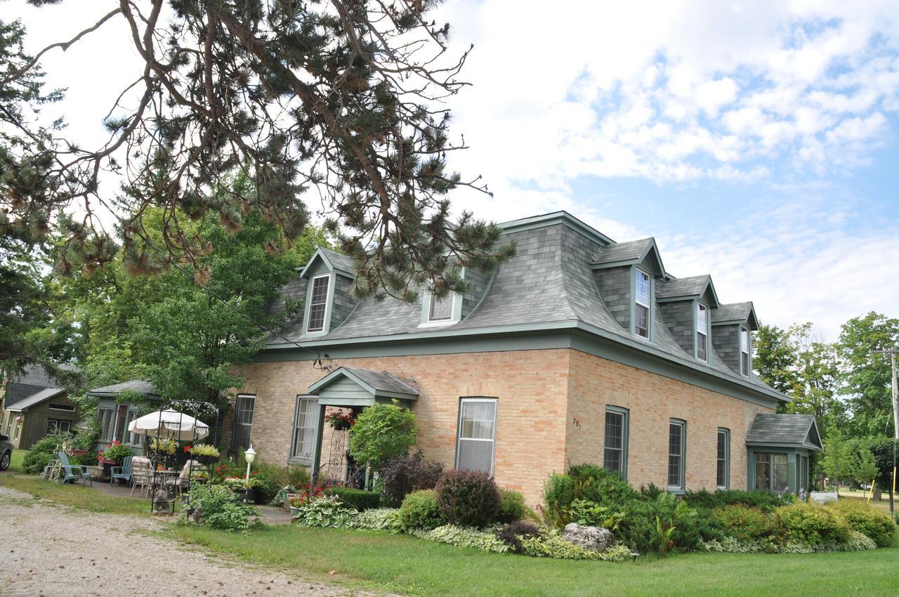 Sommerville Court Motel Bed&Breakfast Lucknow Eksteriør bilde